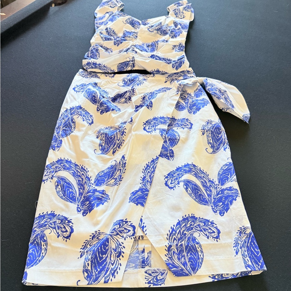 WHBM matching resort wear skirt and top.